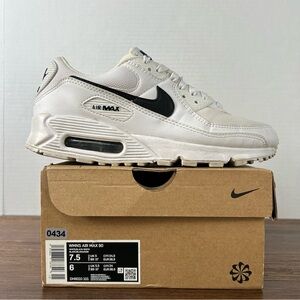 Nike Air Max 90 White and Black Men6/Women7.5